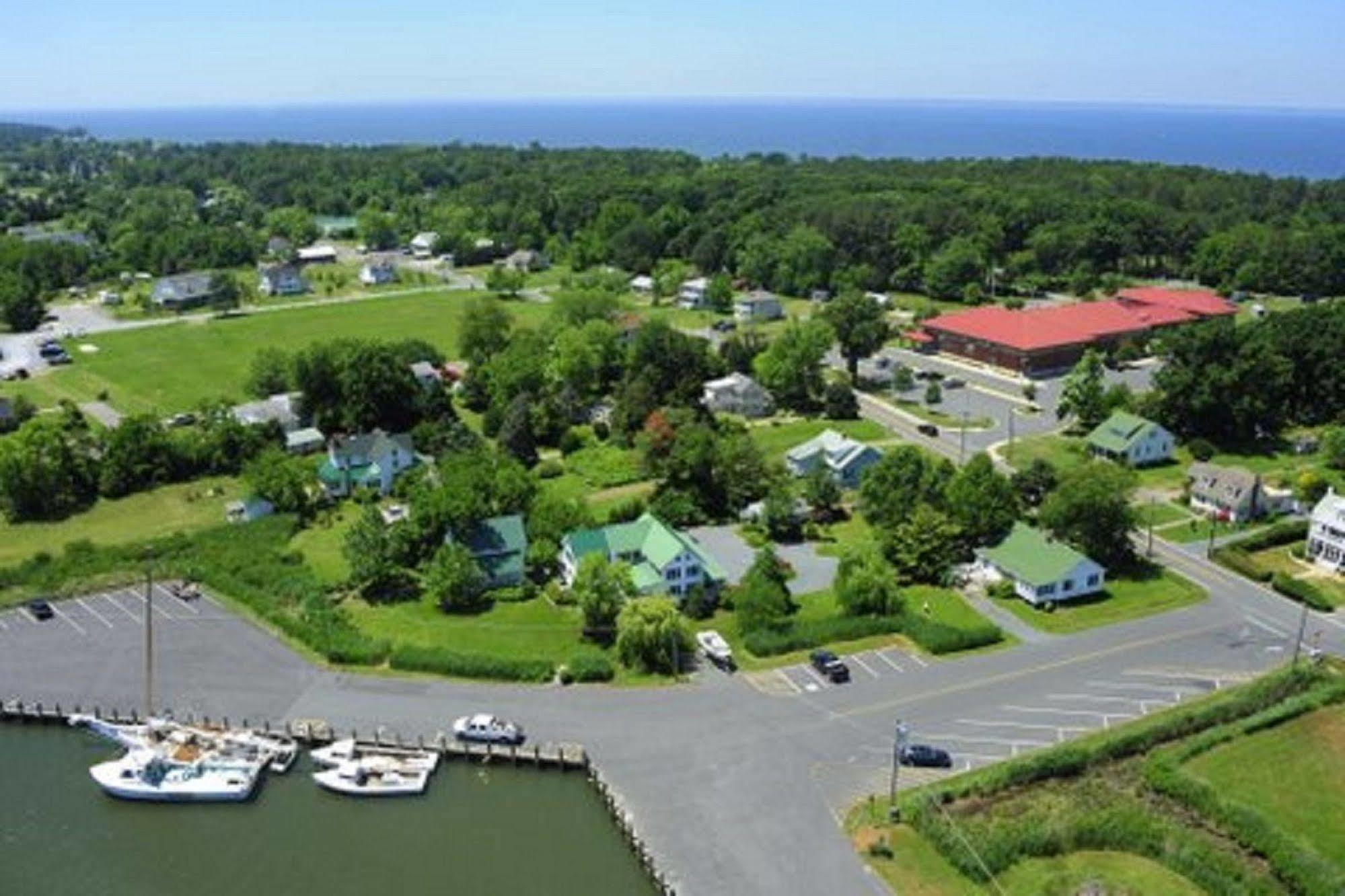 Lazyjack Inn On Dogwood Harbor Tilghman Island Exterior foto